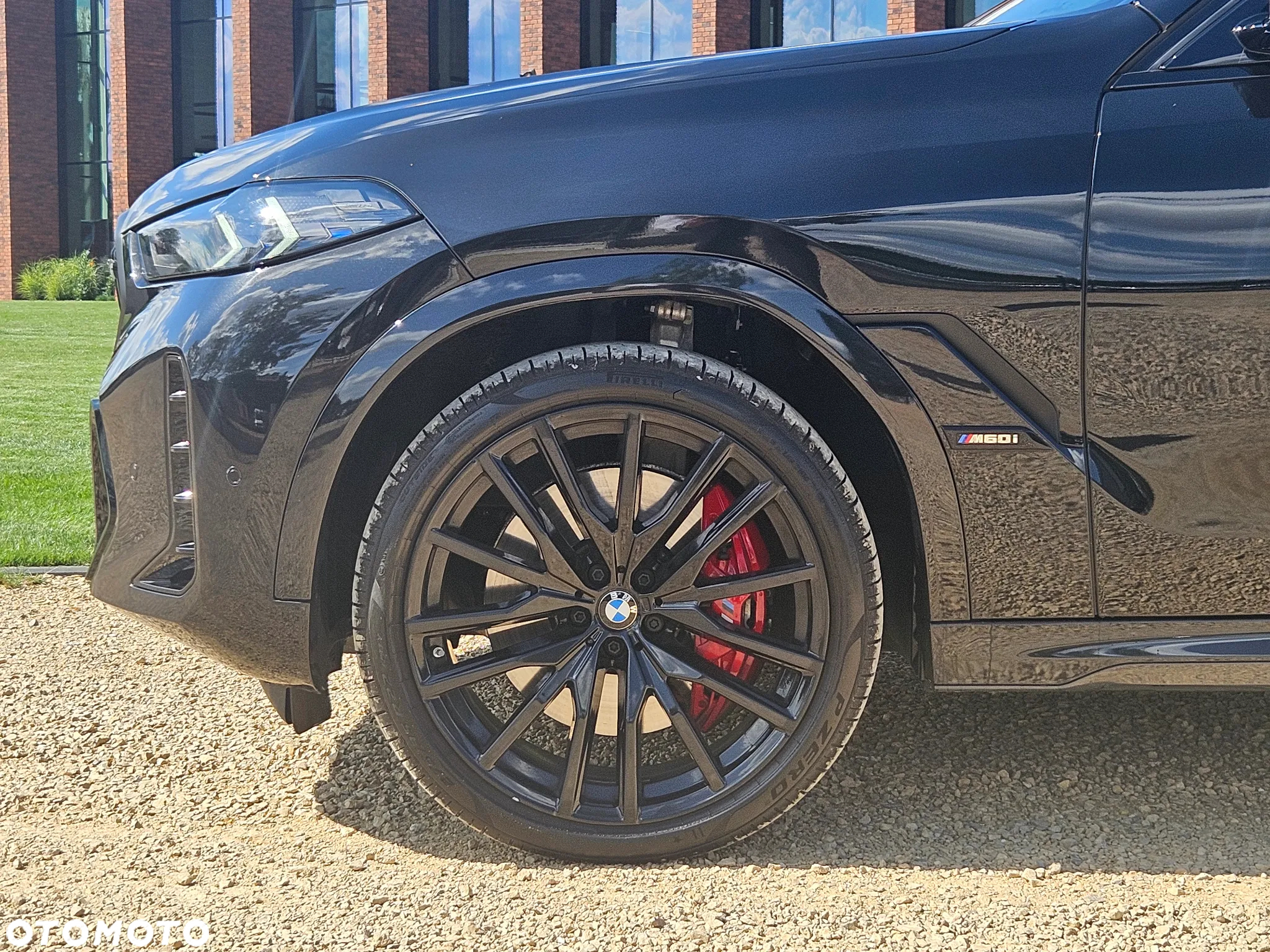 BMW X6 M50i - 12