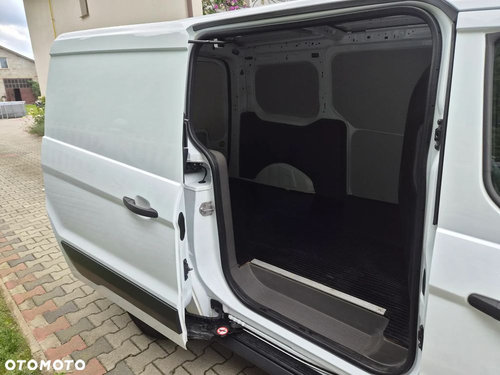 Ford Transit Connect - 18