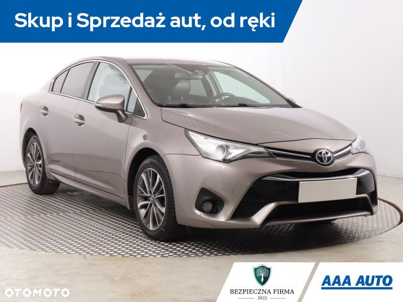 Toyota Avensis - 2
