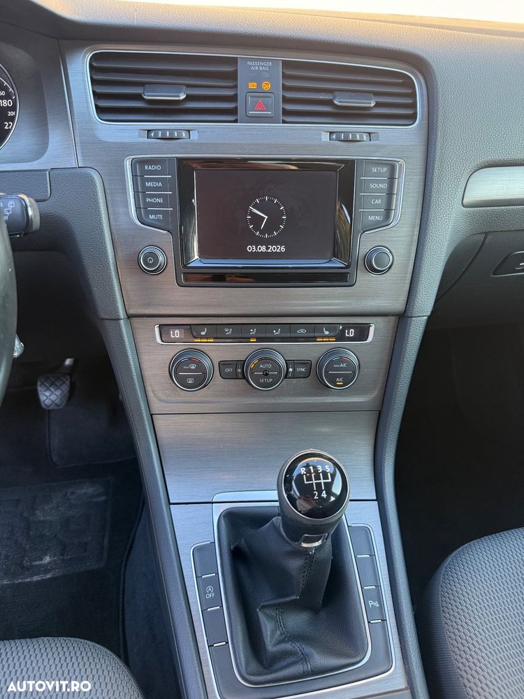 Volkswagen Golf 1.6 TDI BMT Comfortline - 31