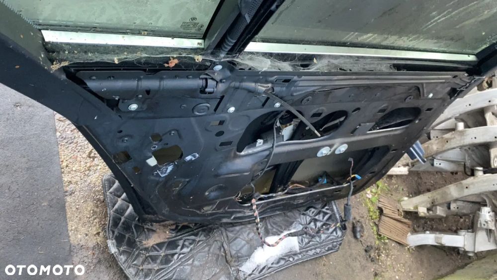 DRZWI BMW F02 LEWY TYŁ KOLOR 475 - 5