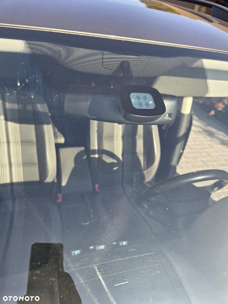 Volkswagen Touran - 32