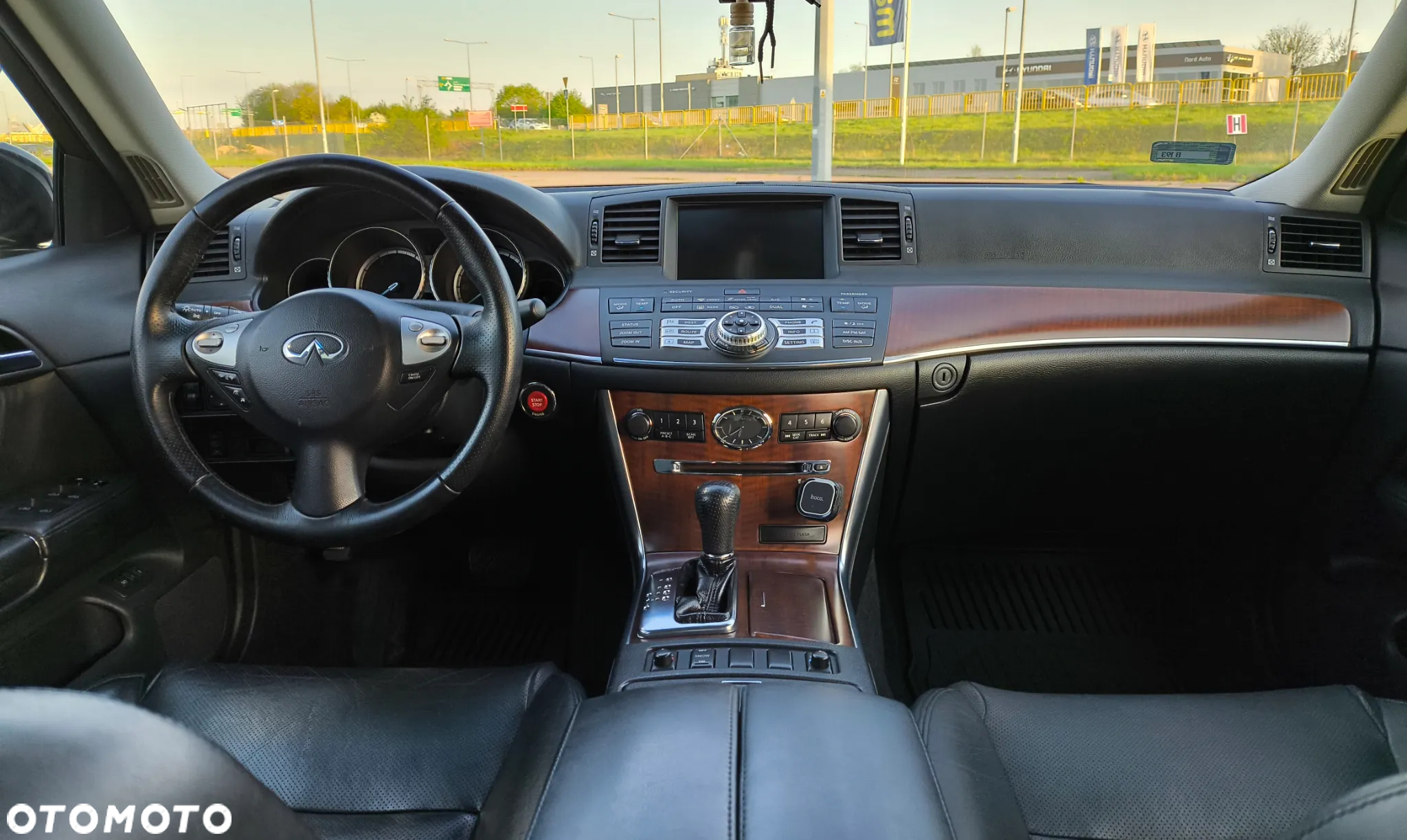 Infiniti M - 19