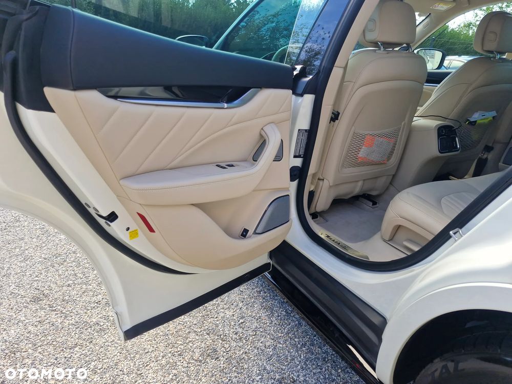 Maserati Levante S Q4 GranSport - 14
