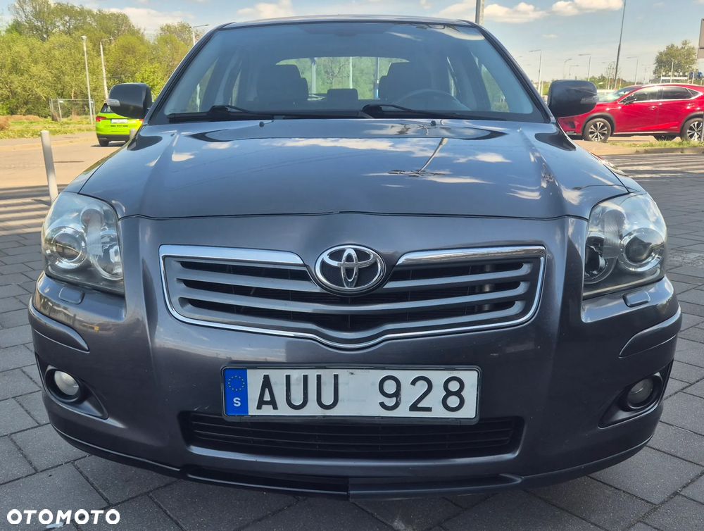 Toyota Avensis 2.0 VVT-i Executive - 8