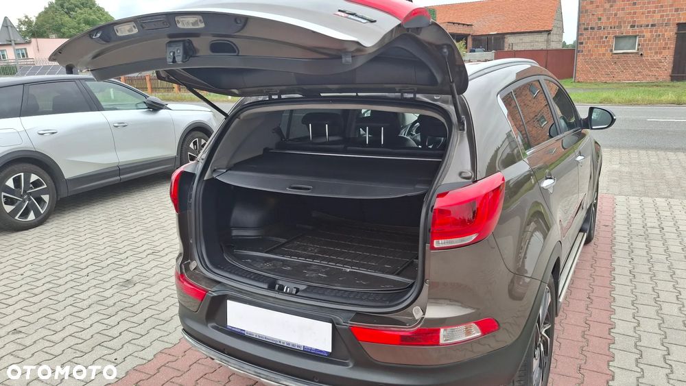 Kia Sportage 2.0 CRDI XL - 11