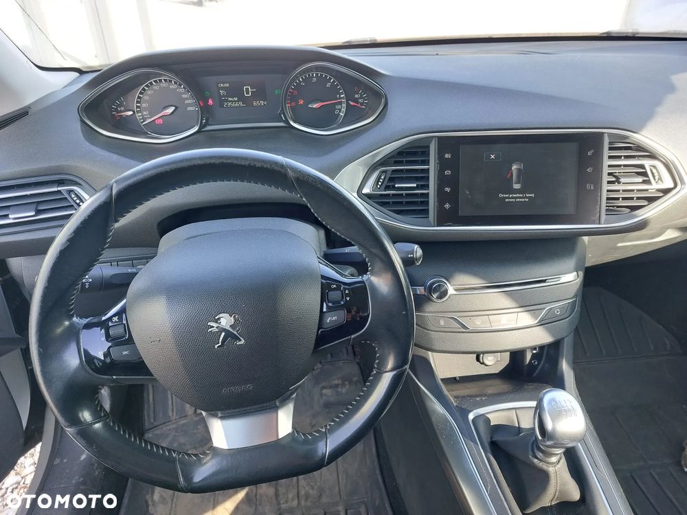 Peugeot 308 2.0 Blue HDi Allure S&S - 20