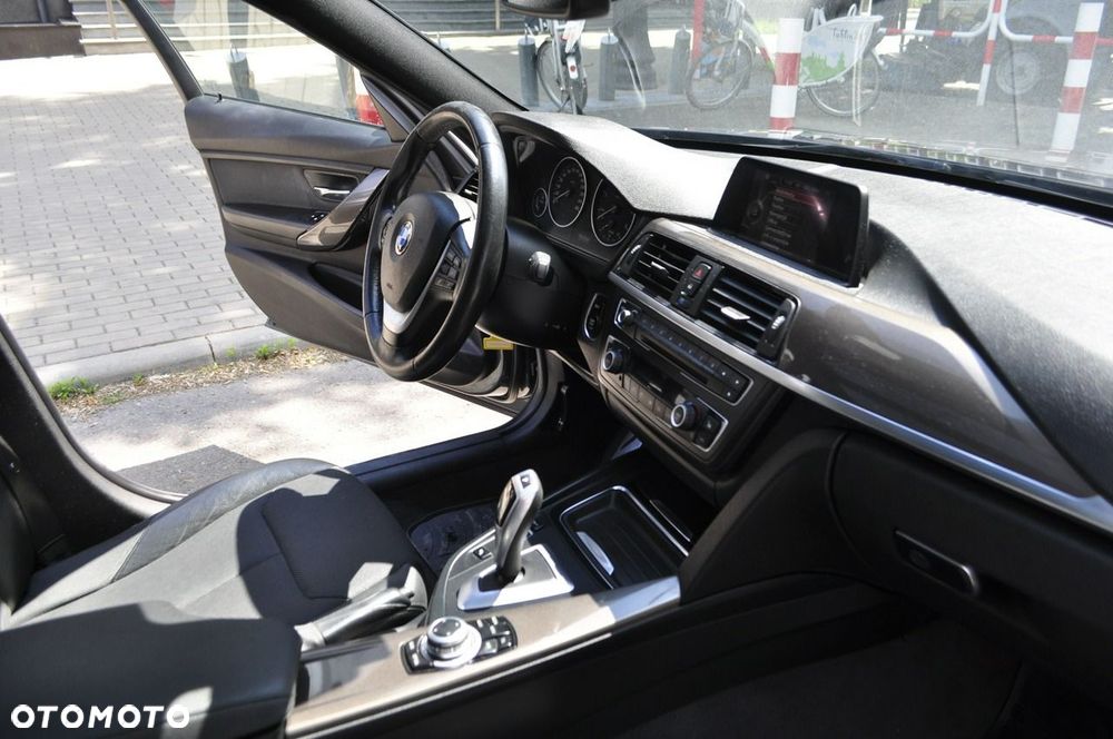 BMW Seria 3 - 17