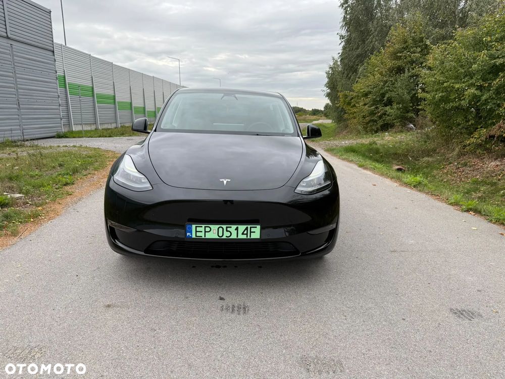 Tesla Model Y - 5