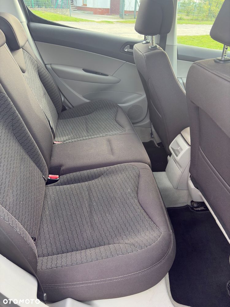 Peugeot 308 - 16