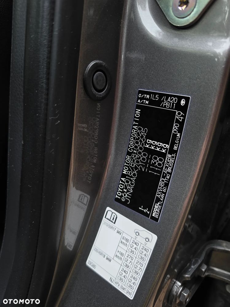 Toyota Camry 2.5 Hybrid Dynamic Force Executive e-CVT - 25