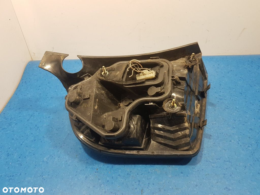 FIAT STILO HB 3D LAMPA TYŁ PRAWA ZEWNĘTRZNA - 10