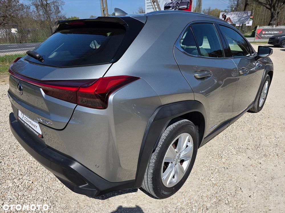 Lexus UX - 19