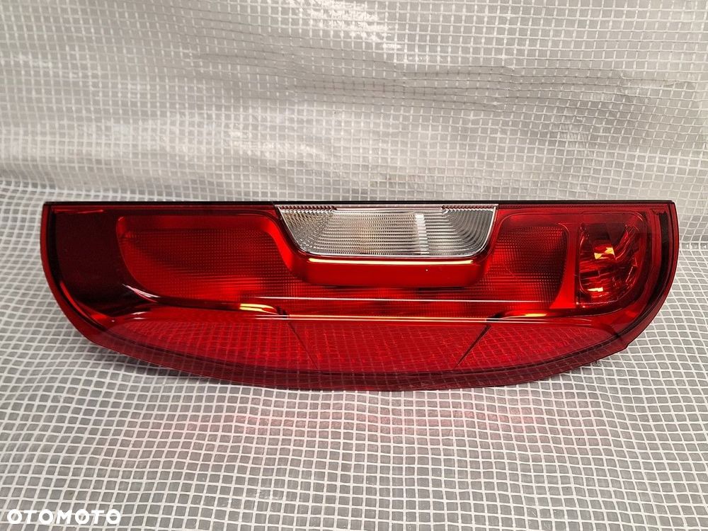 lampa tyl tylna lewa fiat doblo II lift 2014- klapa 51974250 europa demont - 1
