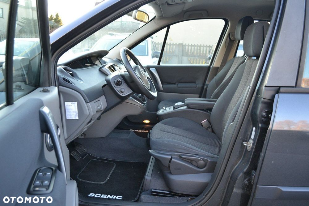 Renault Scenic 2.0 16V Confort Dynamique - 5