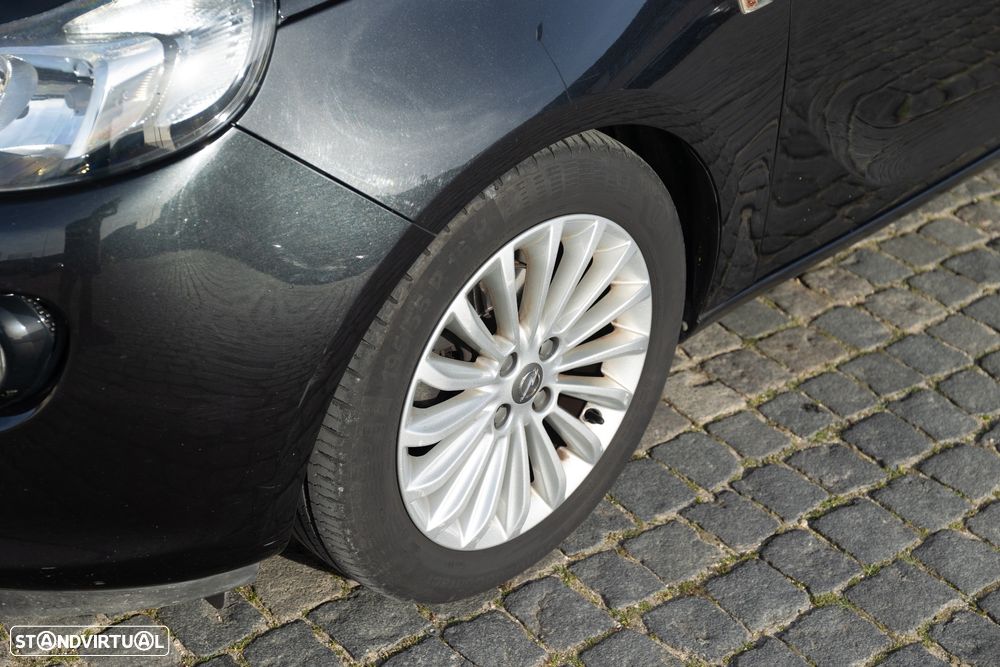 Opel Adam 1.2 Glam - 11