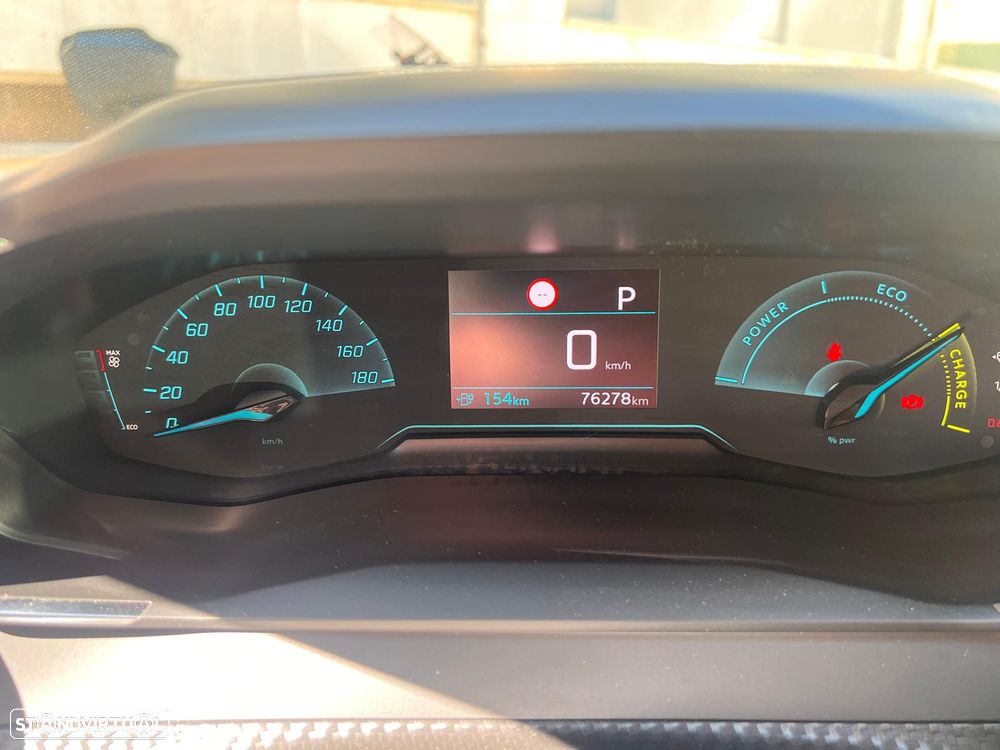 Peugeot e-2008 - 4