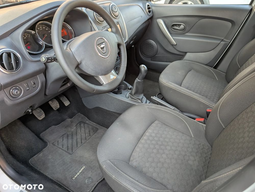 Dacia Sandero 1.2 16V Laureate - 17