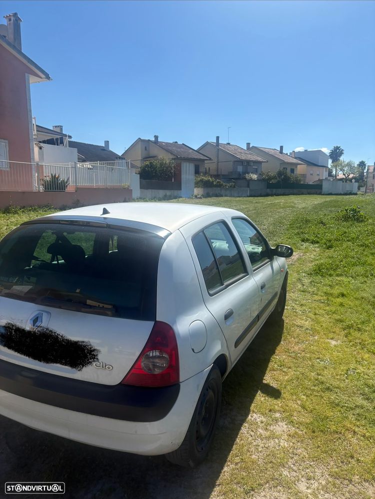 Renault Clio - 1