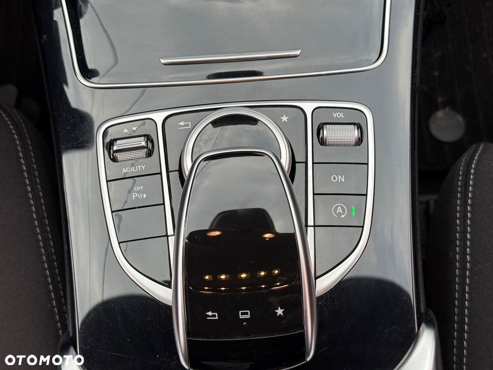 Mercedes-Benz Klasa C 200 9G-TRONIC - 26