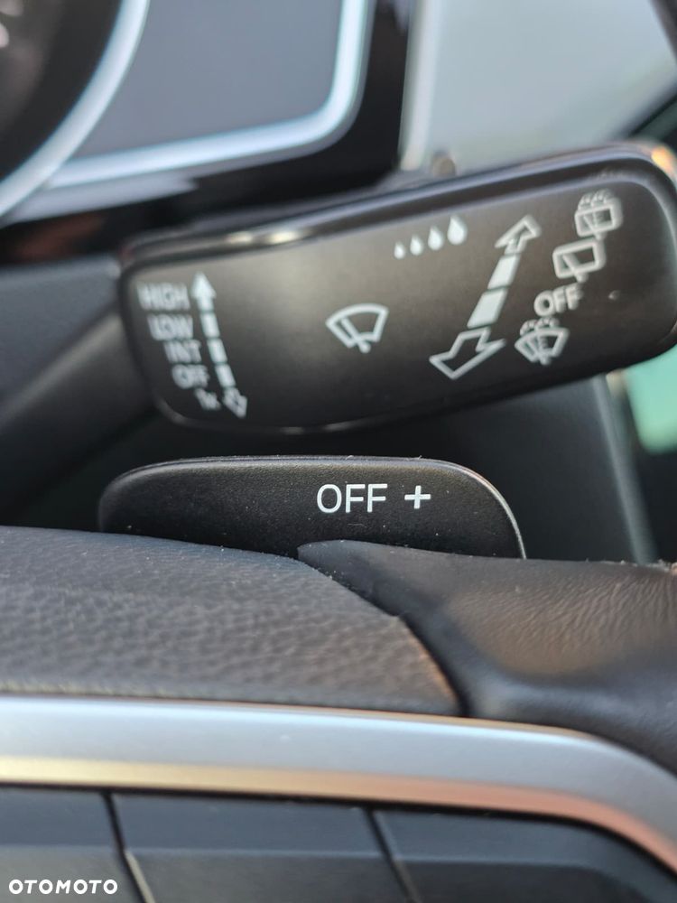 Volkswagen Passat Variant 2.0 TDI SCR Comfortline DSG - 24