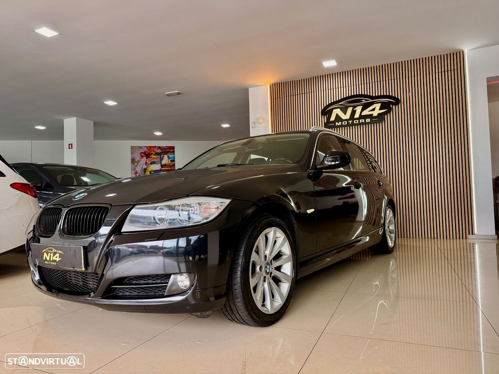 BMW 318 d LifeStyle Auto - 22