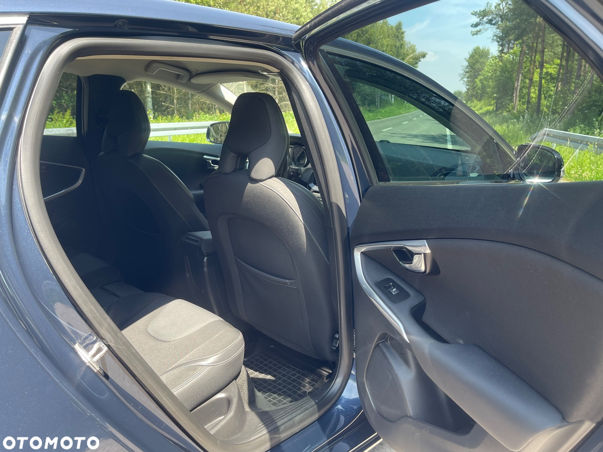 Volvo V40 D4 Drive-E Momentum - 13