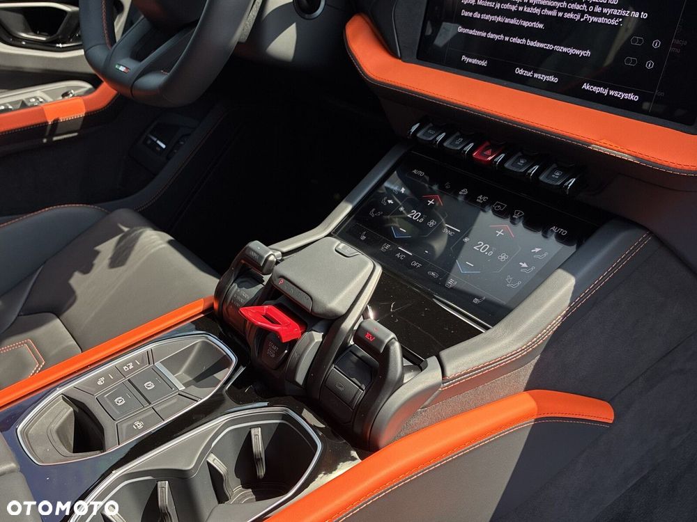 Lamborghini Urus - 17