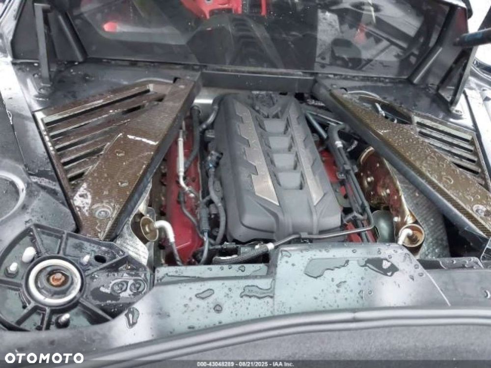 Chevrolet Corvette - 9