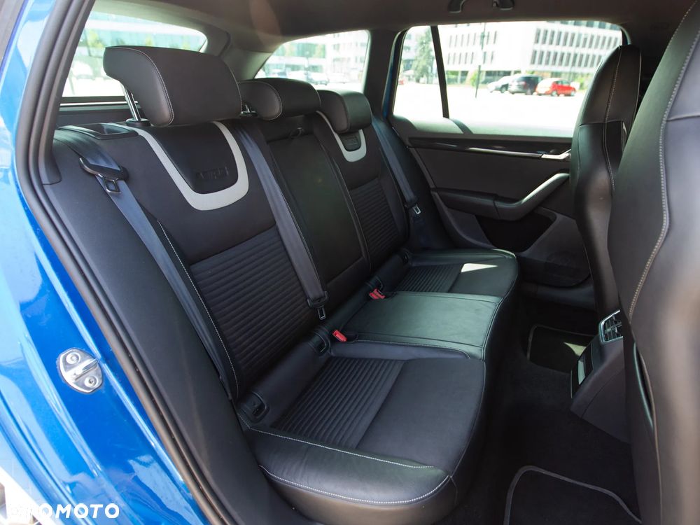 Skoda Octavia 2.0 TDI (Green tec) RS - 19