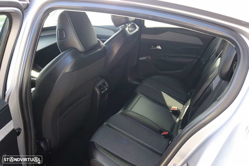 Peugeot 308 1.2 PureTech Allure EAT8 - 45