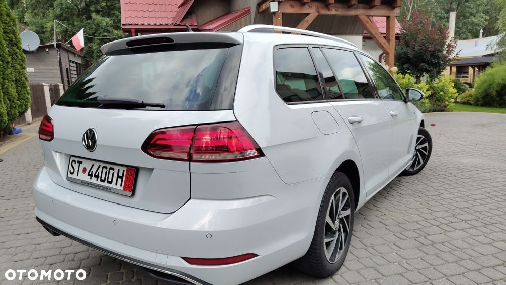 Volkswagen Golf - 2