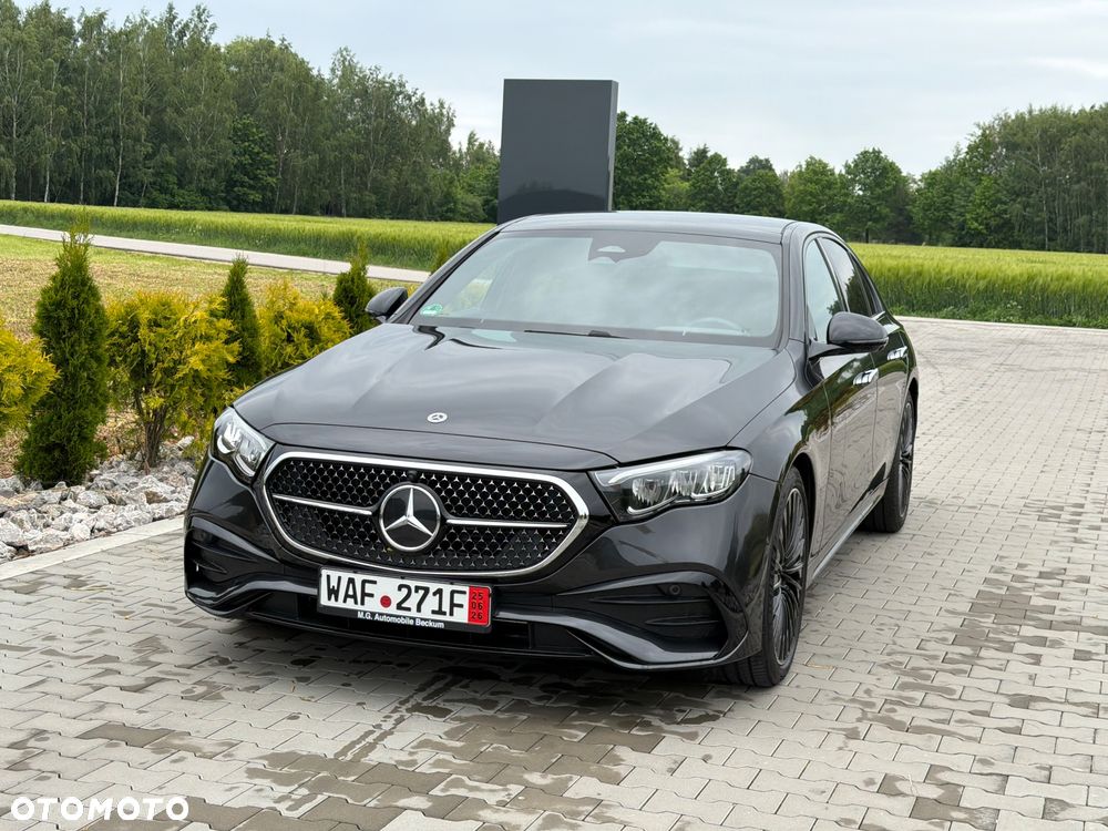 Mercedes-Benz Klasa E 220 d 4Matic 9G-TRONIC Edition AMG Line - 3