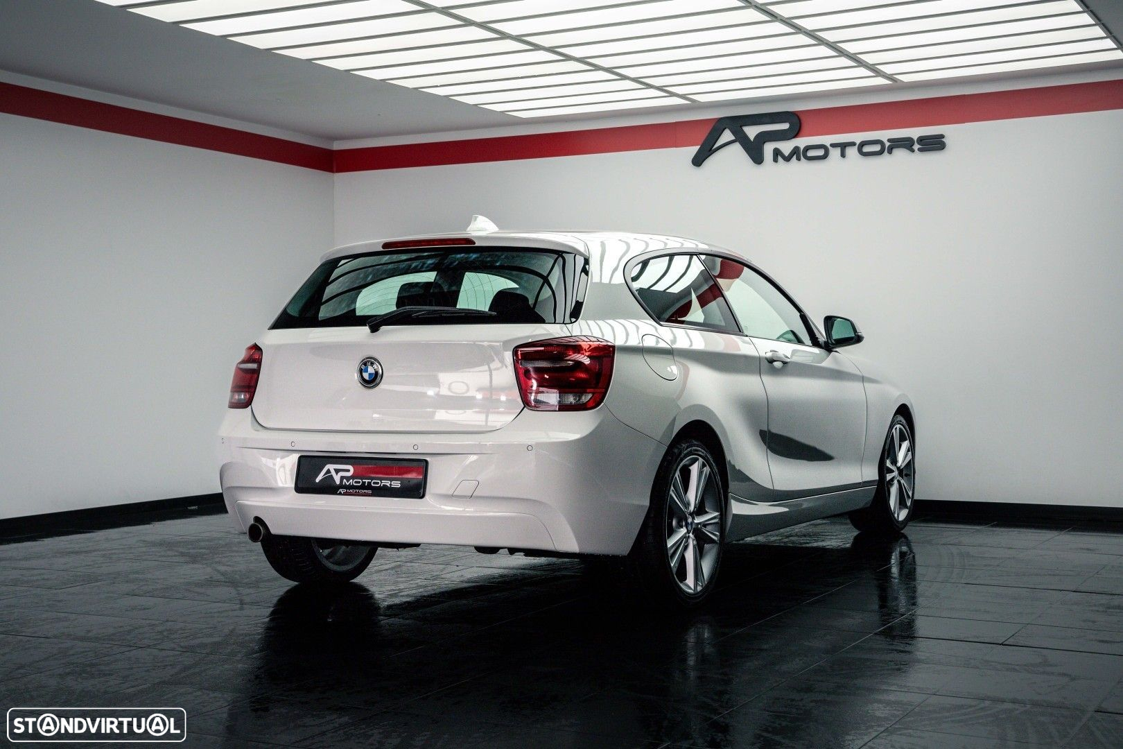 BMW 116 d Line Urban - 14