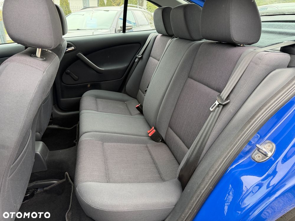 Skoda Octavia 1.6 Tour - 10