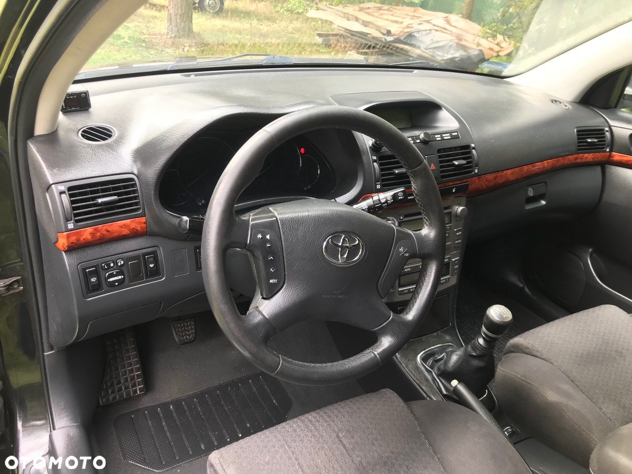 Toyota Avensis - 23