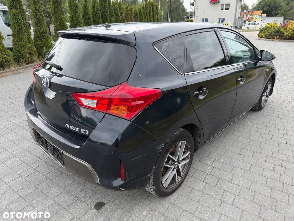 Toyota Auris 1.8 HSD Luna - 4