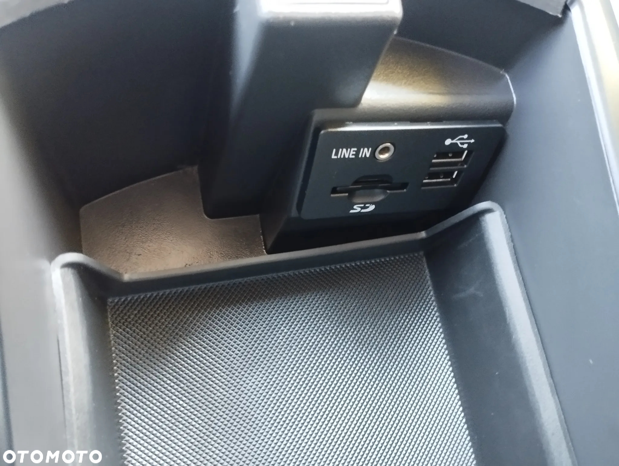 Ford Grand C-MAX 1.5 EcoBoost Start-Stopp-System Titanium - 34