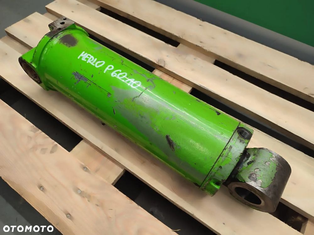Siłownik kompensacji Merlo P60.10 - 3