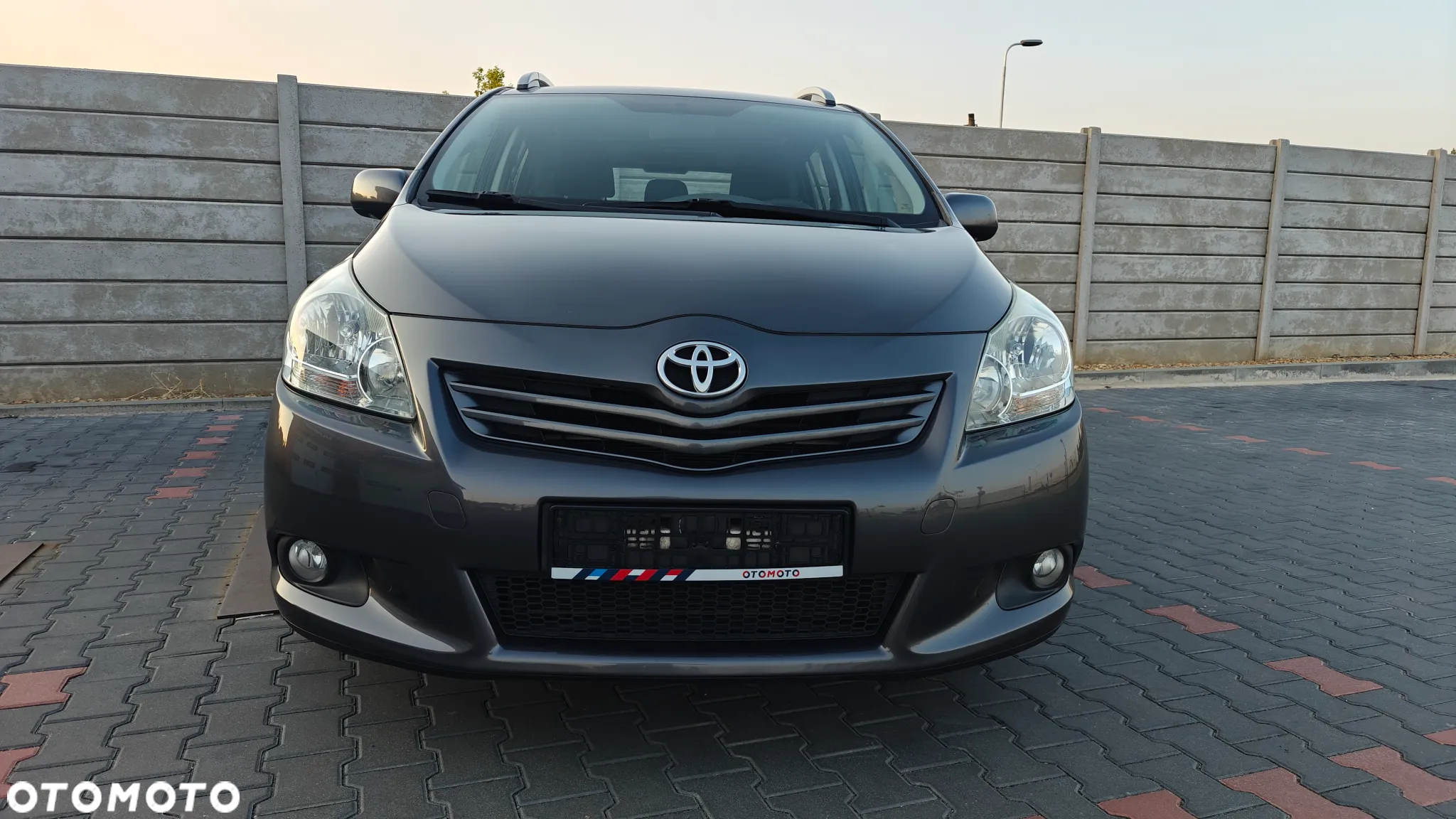 Toyota Verso 2.0 D-4D Luna - 2