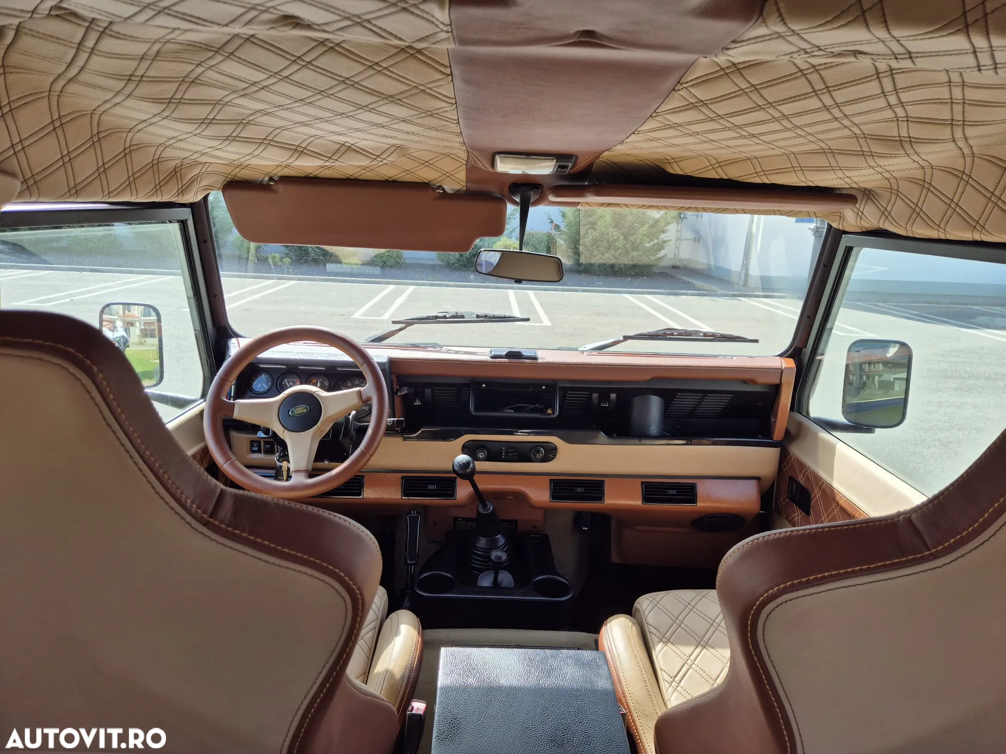 Land Rover Defender 90 County SW - 8