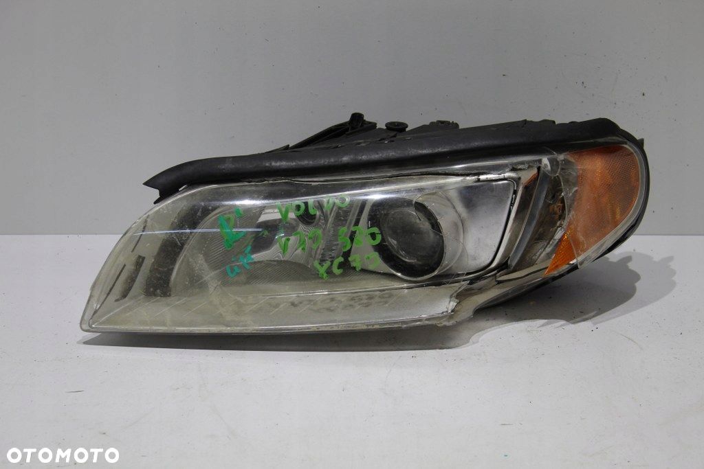 Volvo V70 XC70 S80 Lift Lampa Przód Przednia Lewa Xenon Na Części - 1