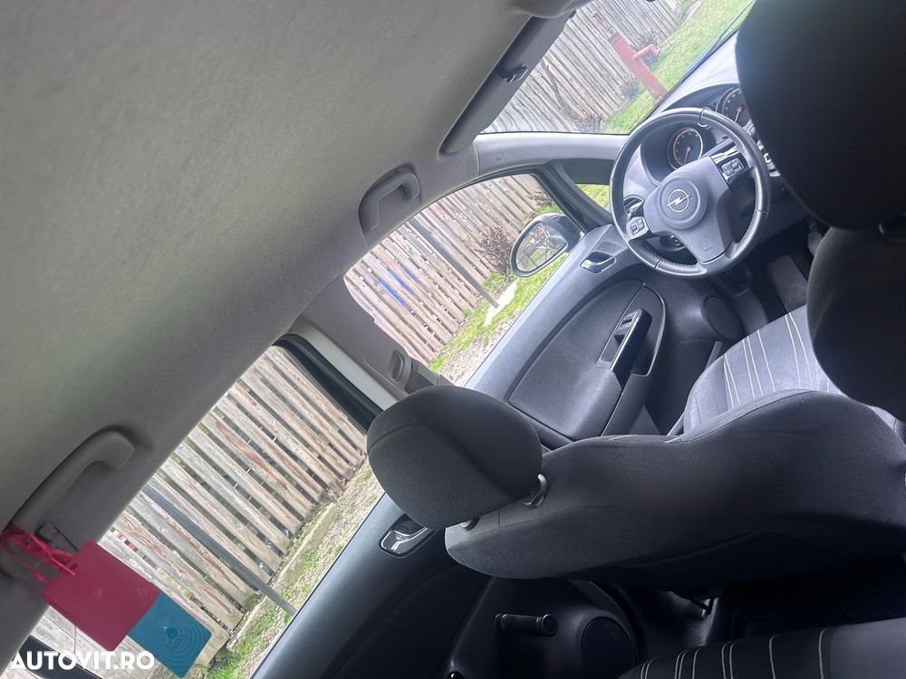 Opel Corsa 1.4 16V Active - 5