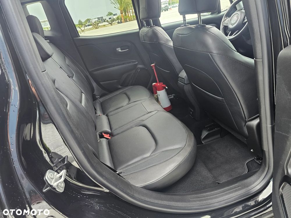 Jeep Renegade - 12