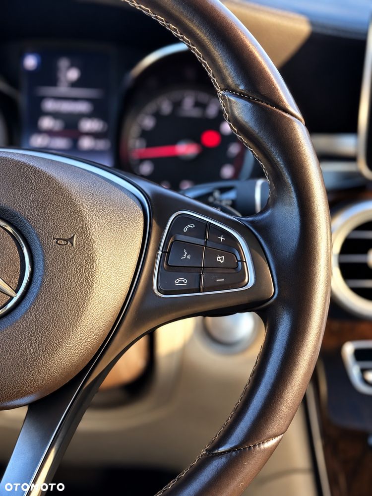 Mercedes-Benz GLC - 27