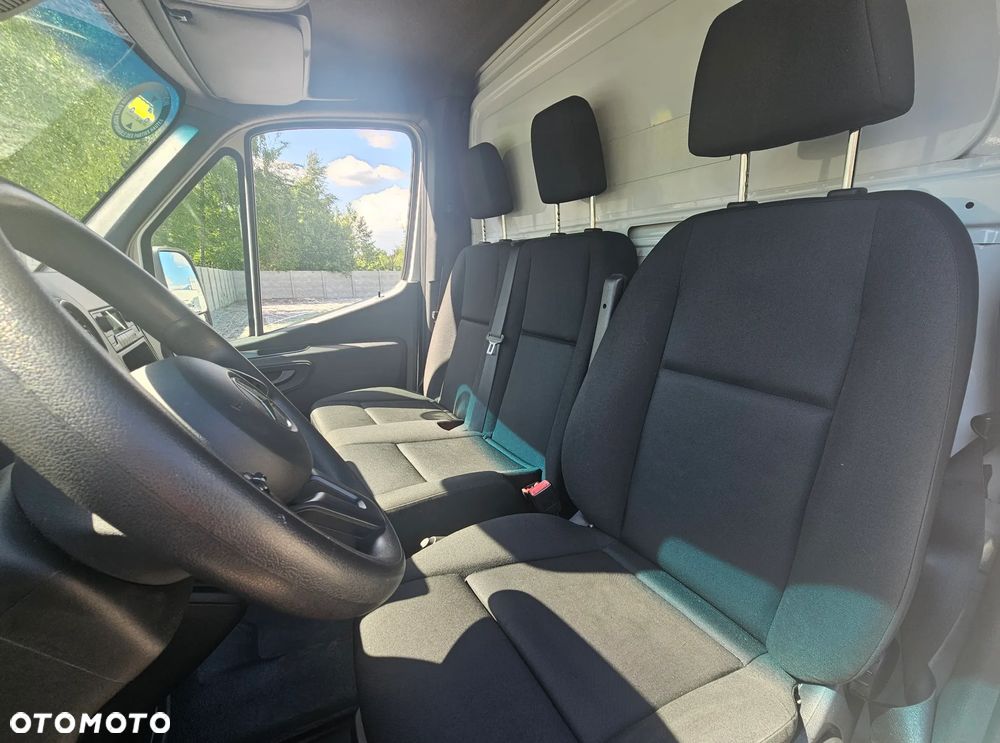 Mercedes-Benz SPRINTER - 8