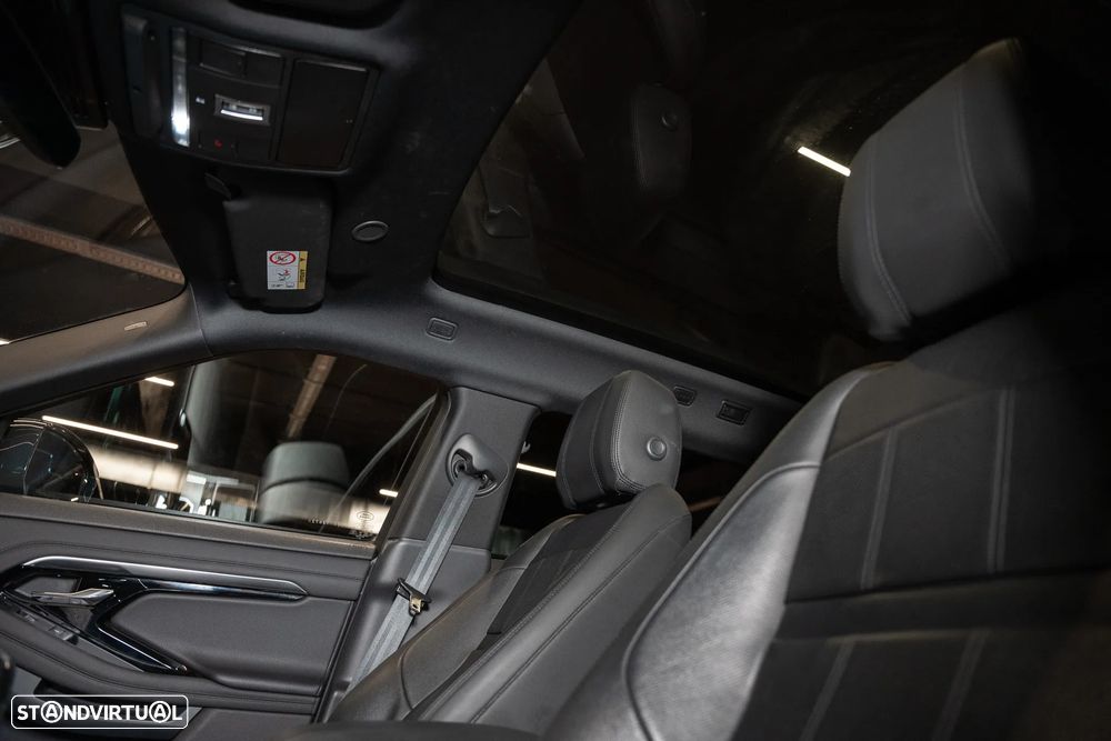 Land Rover Range Rover Evoque 1.5 P300e AWD R-Dynamic SE Auto - 25