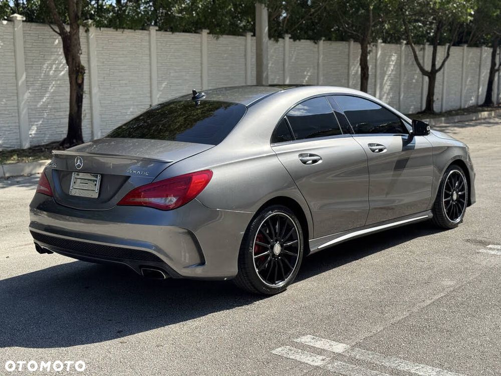 Mercedes-Benz CLA 250 4-Matic - 8