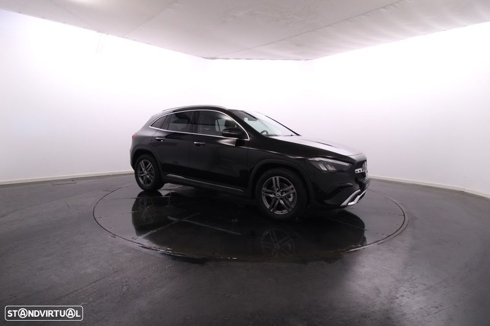 Mercedes-Benz GLA 180 d Progressive - 10