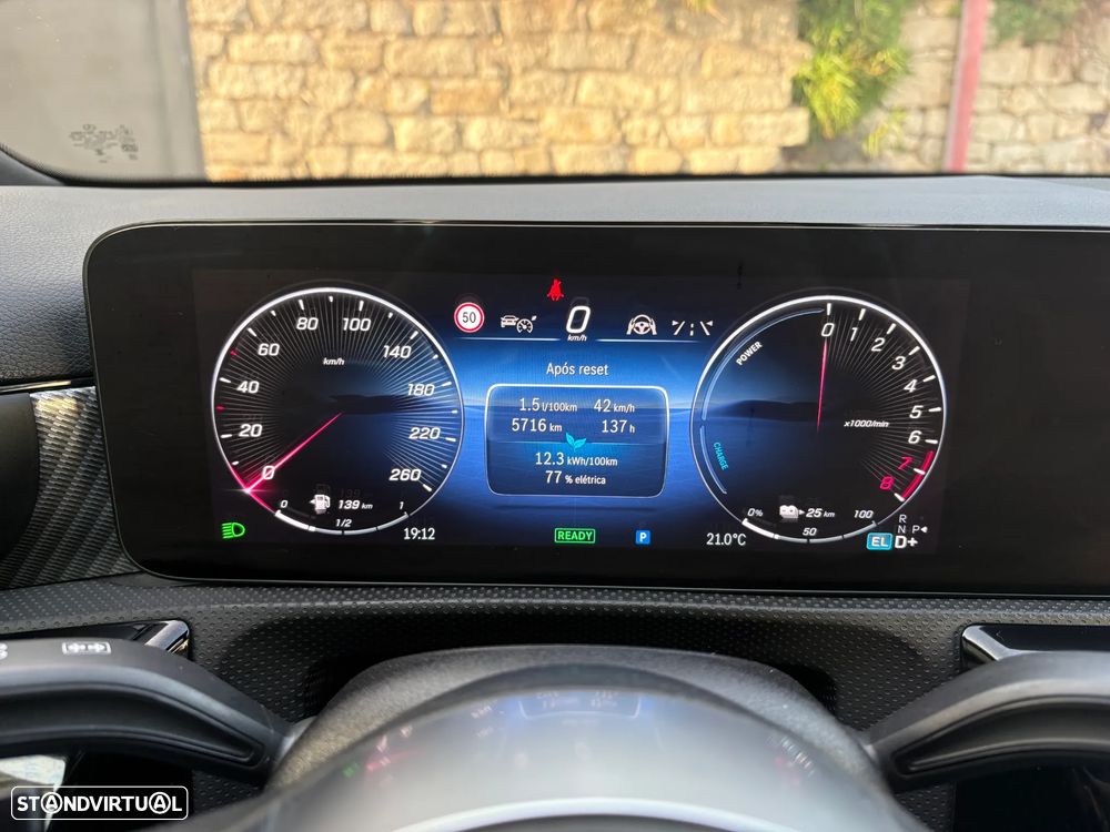 Mercedes-Benz A 250 Limousine e 8G-DCT Progressive Advanced - 4